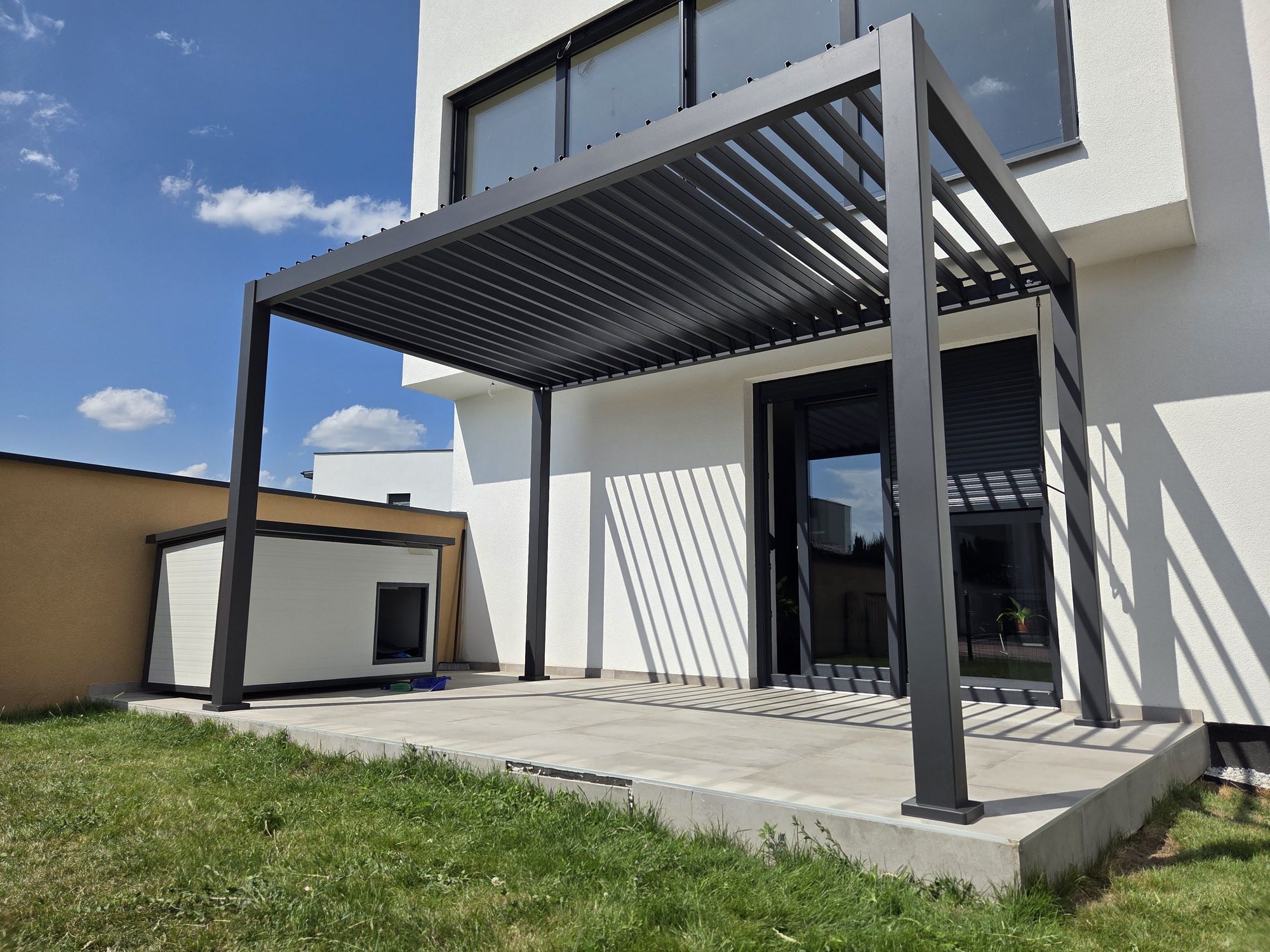 Bioklimatska pergola — Pergola Lux